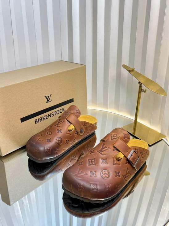 Picture of Louis Vuitton Slippers _SKULVsz35-46mnh08111097